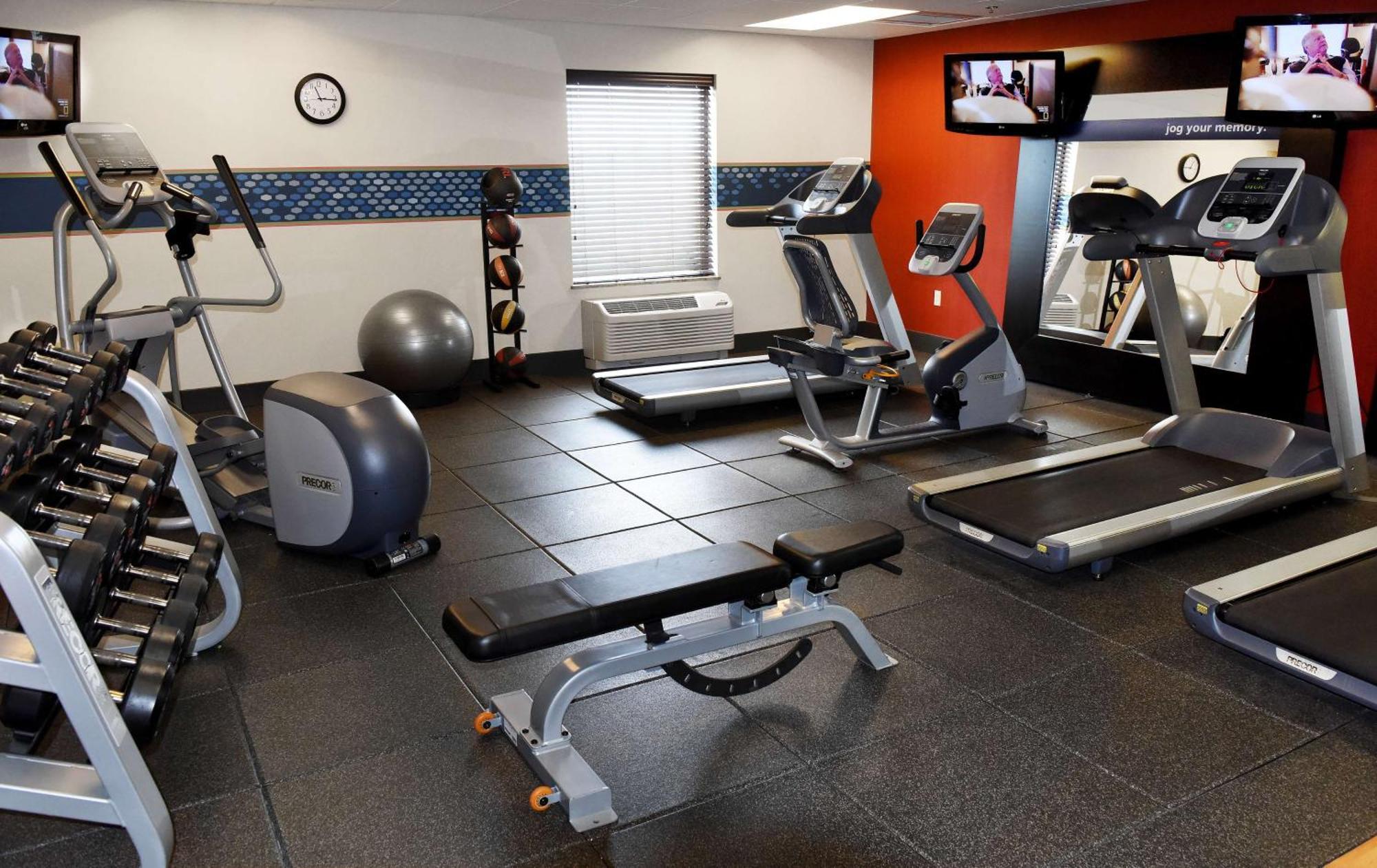 Hampton Inn & Suites Fargo Medical Center מראה חיצוני תמונה