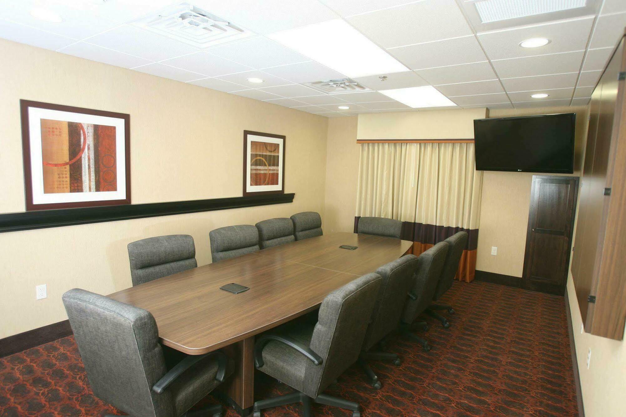 Hampton Inn & Suites Fargo Medical Center מראה חיצוני תמונה
